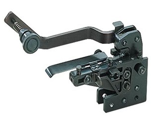 用于带状针的压接钳附件(图1) 1-200Z4151QK31.jpg